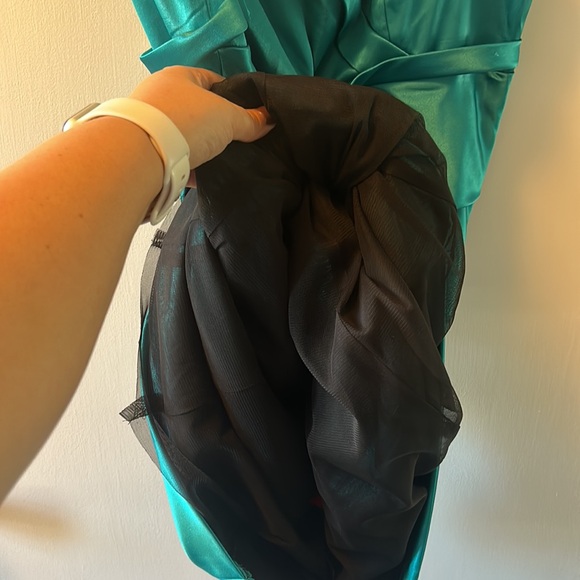 JS Collections Formal Dress - Picture 8 of 8